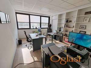 Odlična kancelarija, Bulevar!