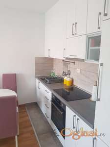 Nov dvosoban stan Adice