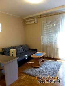 NAMESTENA GARSONJERA NA ODLICNOJ LOKACIJI, GRBAVICA