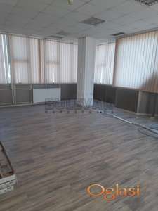 Odličan lokal,  kompletno opremljen, izdat, 156m2, centar, top ponuda