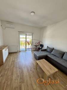 Novi Sad, Klisa, prostran jednosoban stan sa parkingom