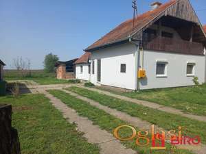 Prelepa, prizemna kuća u prelepom delu Kisača na placu od 1780m2!