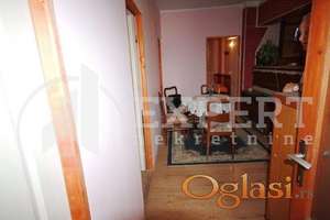 Odličan stan u kući kod železničke stanice, u funkciji lokala, 135m2