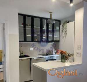 Renoviran fantastičan dvoiposoban stan!