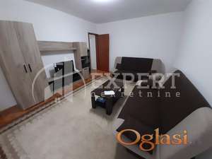 Izdaje se stan u blizini Trošarinske pijace, 54m2, CG, prizemlje