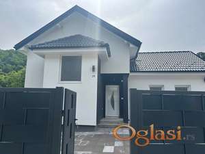 Kuca u Starim Ledincima