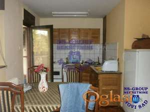 Odlican trosoban stan u Veterniku