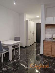 Bulevar Evrope, namestena garsonjera