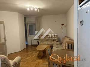 Izdaje se lep dvoiposoban stan na Novoj Detelinari sa garazom ID#3900