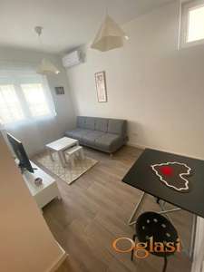 Ledine, izdajem nov jednoiposoban stan od 34 kvadrata u novoj, tek useljenoj zgradi. Ul. Isidore Sekulić