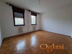 Direktno od vlasnika Sajam Rumenačka ulica 95m2 kod ABC-a žuta fasadna cigla kvalitetna gradnja 1.sprat