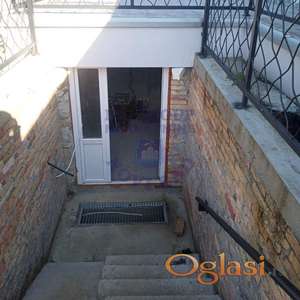 Izdaje se funkcionalan prostor od 34m2 na Sajlovu