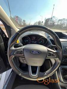 Ford Kuga perfektno stranje