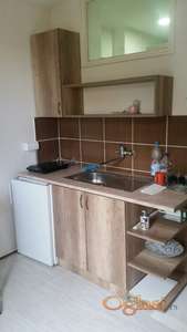 NOVI SAD,ADAMOVICEVO NASELJE,MALA GAARSONJERA,ODMAH USELJIVA-150 E