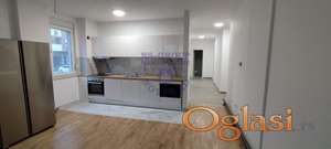 Odličan troiposoban stan na Avijaticarskom naselju 69m2