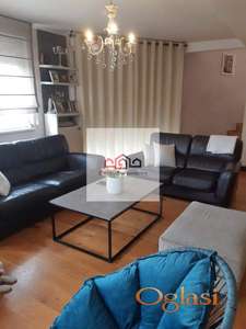 RETKO U PONUDI  TRIPLEX NA TATARSKOM BRDU  SA PARKING MESTOM