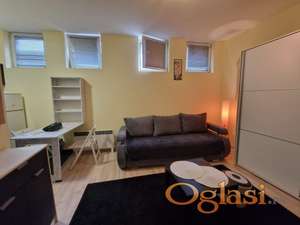 562210-Garsonjera-20m2-Grbavica