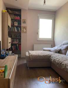 LEPO NAMEŠTEN JEDNOIPOSOBAN STAN NA GRBAVICI