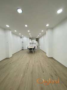 Ulični-blizu prometne ulice ID#1009