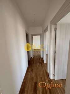 Stara Pazova 80m2 četvorosoban stan ID#4424