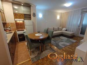  LEPO OPREMLJEN DVOIPOSOBAN STAN NA SAJMU 