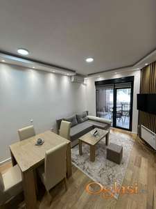 Izdaje se apartman u centru Zlatibora (sa parkingom)