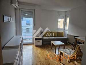 Izdajem LUX garsonjeru u Centru !!! Parking ID#6403