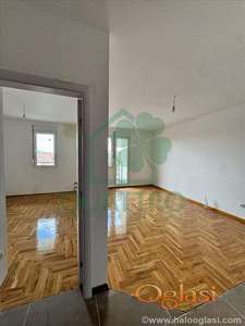 Kaludjerica, kod semafora 40 m2 1.5 I sprat