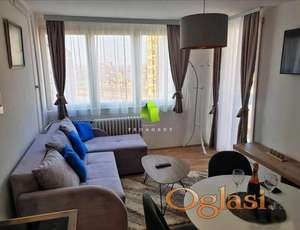 Jednoiposoban stan sa uračunatim troškovima, Bulevar Nemanjića ID#7484