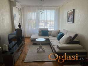 Fantastičan, PETFRIENDLY PENTHOUSE na Bulevaru patrijarha Pavla.