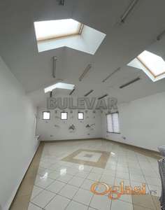 Izdaje se kuća kao poslovni prostor u Svrljigu, 430m2