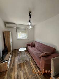 Jednoiposoban stan na Detelinari