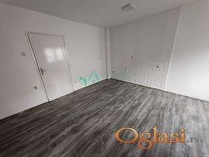 Stanica, 54m2. Dvoiposoban prazan stan. 