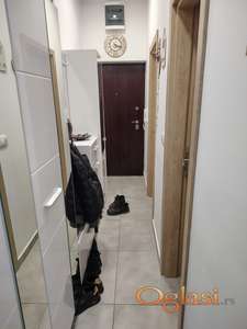 Jednoiposoban stan 42 kvadrata  sa parking mestom