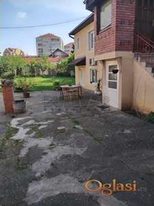 Kuća u strogom centru, 120m2 na placu od 540m2