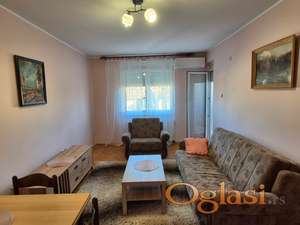 Stan u Cara Dušana na Grbavica/Adamovićevo naselje