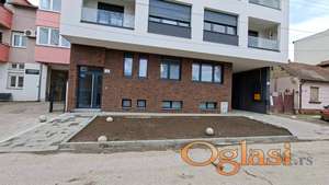 Odličan, nov, prazan višenamenski lokal na Bulevaru Patrijarha Pavla.