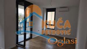 Izdaje se poslovni prostor kod Vojne bolnice, 63m2