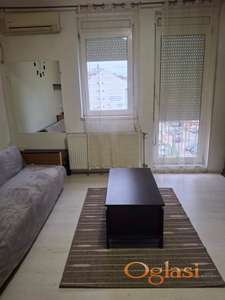 Izdajem jednosoban stan,31m2 iza Sajma