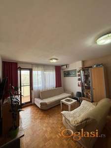 Odličan stan u mirnom delu Novog naselja