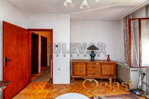 Dva stana u kući 180m2, Ratko Jović