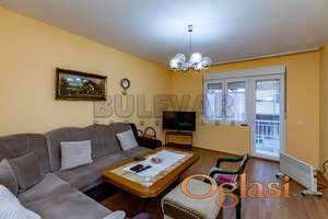 Kuća  na  Panteleju, Pr+2+Pk, blizu  Bulevara, 303 m2, plac 390 m2