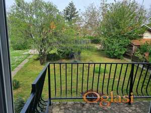 Prostrana kuća sa fantastičnim pogledom u Sremskoj Kamenici