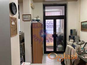 Poslovni prostor idealan za mirnu delatnost - 40m2 !