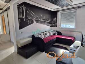 Petrovaradin, Novi Majur - Trosoban stan 100 m2 