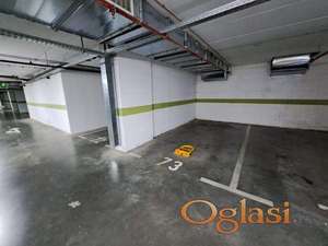 Garažno mesto blizu centra grada !