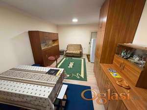 Dvosoban stan na Detelinari ! Stevana Divnina Babe !