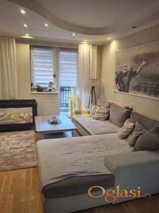Prodaje se prostran stan u centru Subotice – 93m²