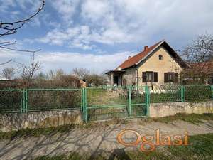 Na prodaju kuća sa placem – Krnješevci ID#9202