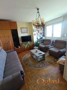 Novo Naselje odličan porodičan trosoban stan sa prelepim pogledom 